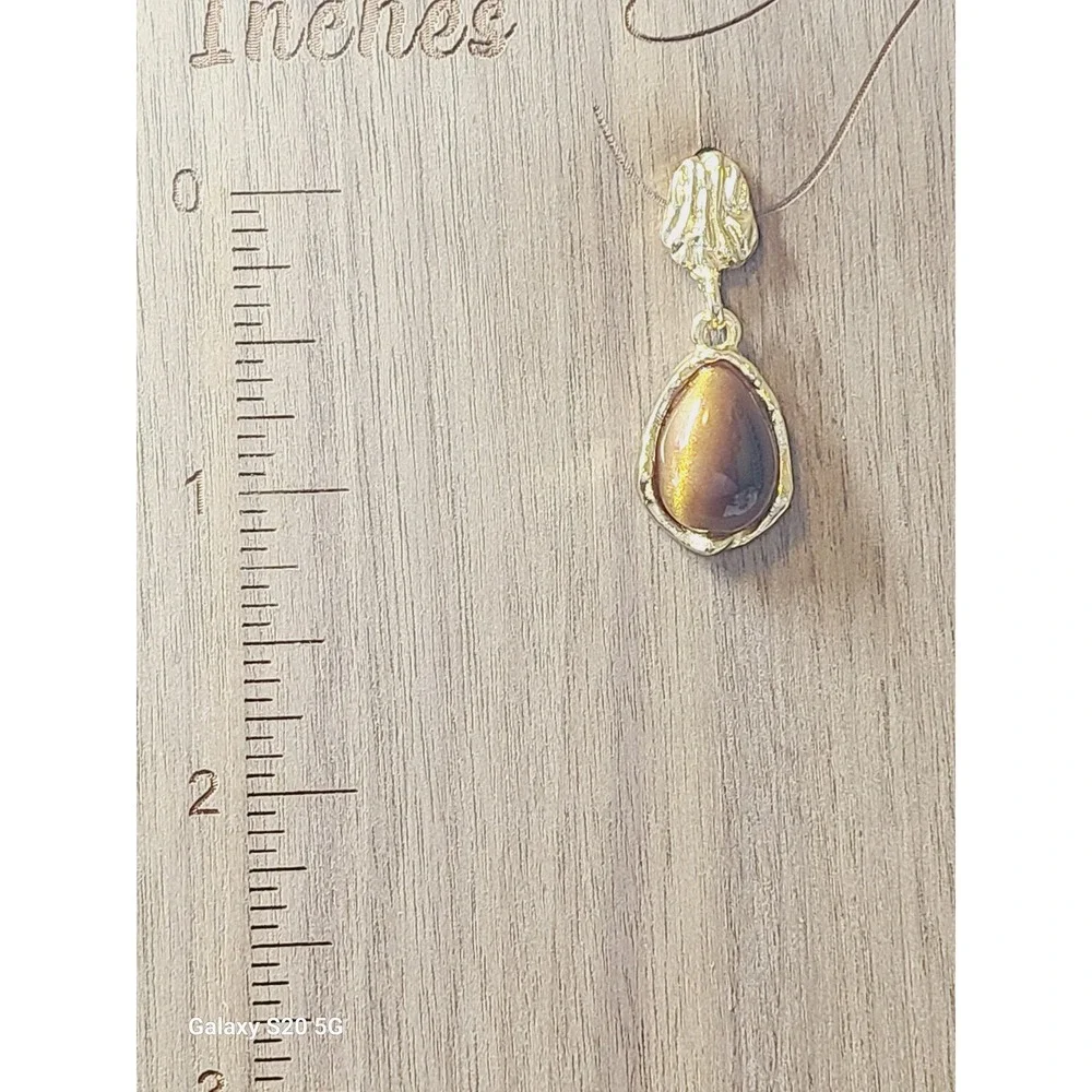 Gold Tone Amber Teardrop Drop Earrings Textured Hammered‎ Dangle Vintage Style